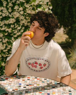 Camiseta Strawberries on a Plate