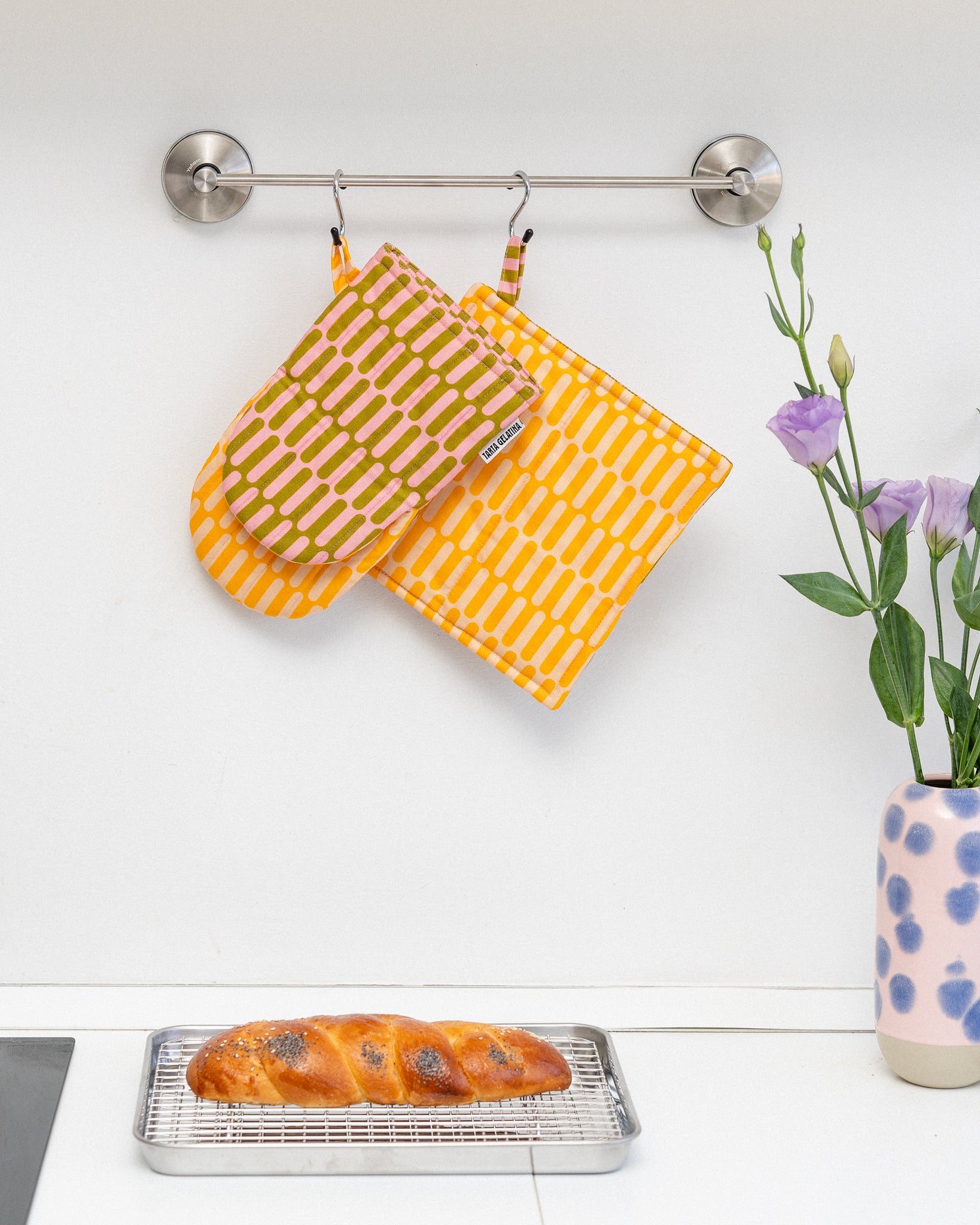 Oven Mitt & Pot Holder Set